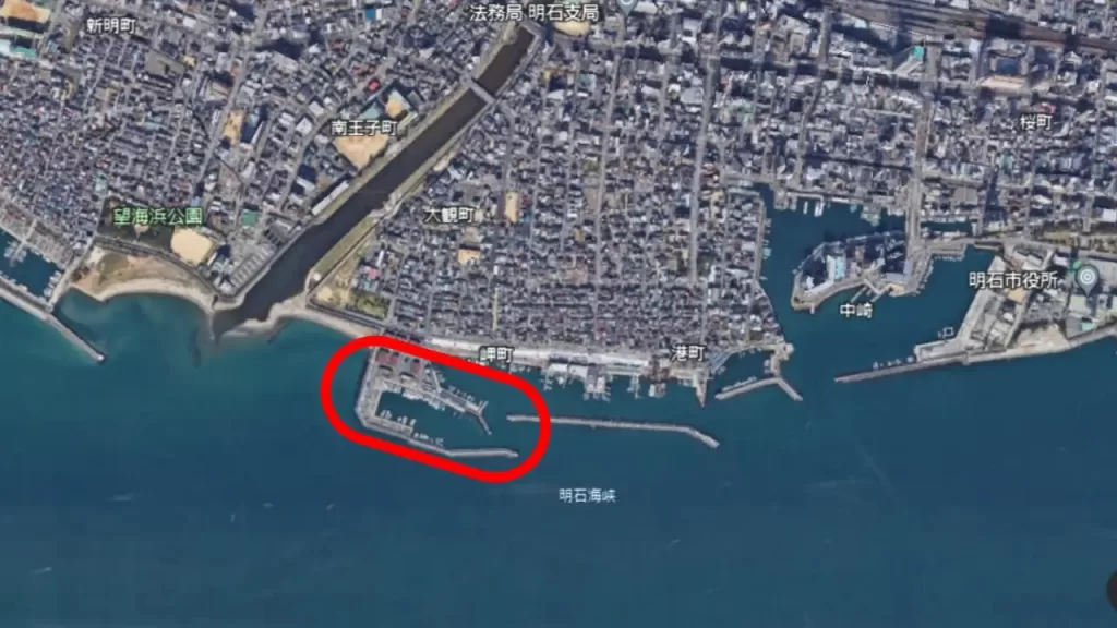 明石新波止の釣り場の位置（空撮）