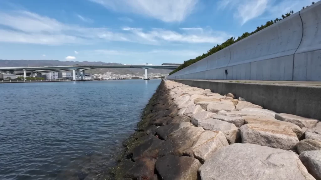 南芦屋浜西護岸南側の釣りポイントの北方向